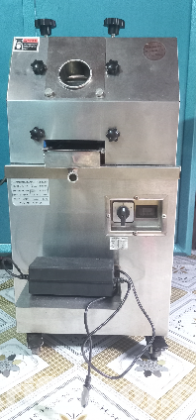 আখের জুস বানানো মেশিন